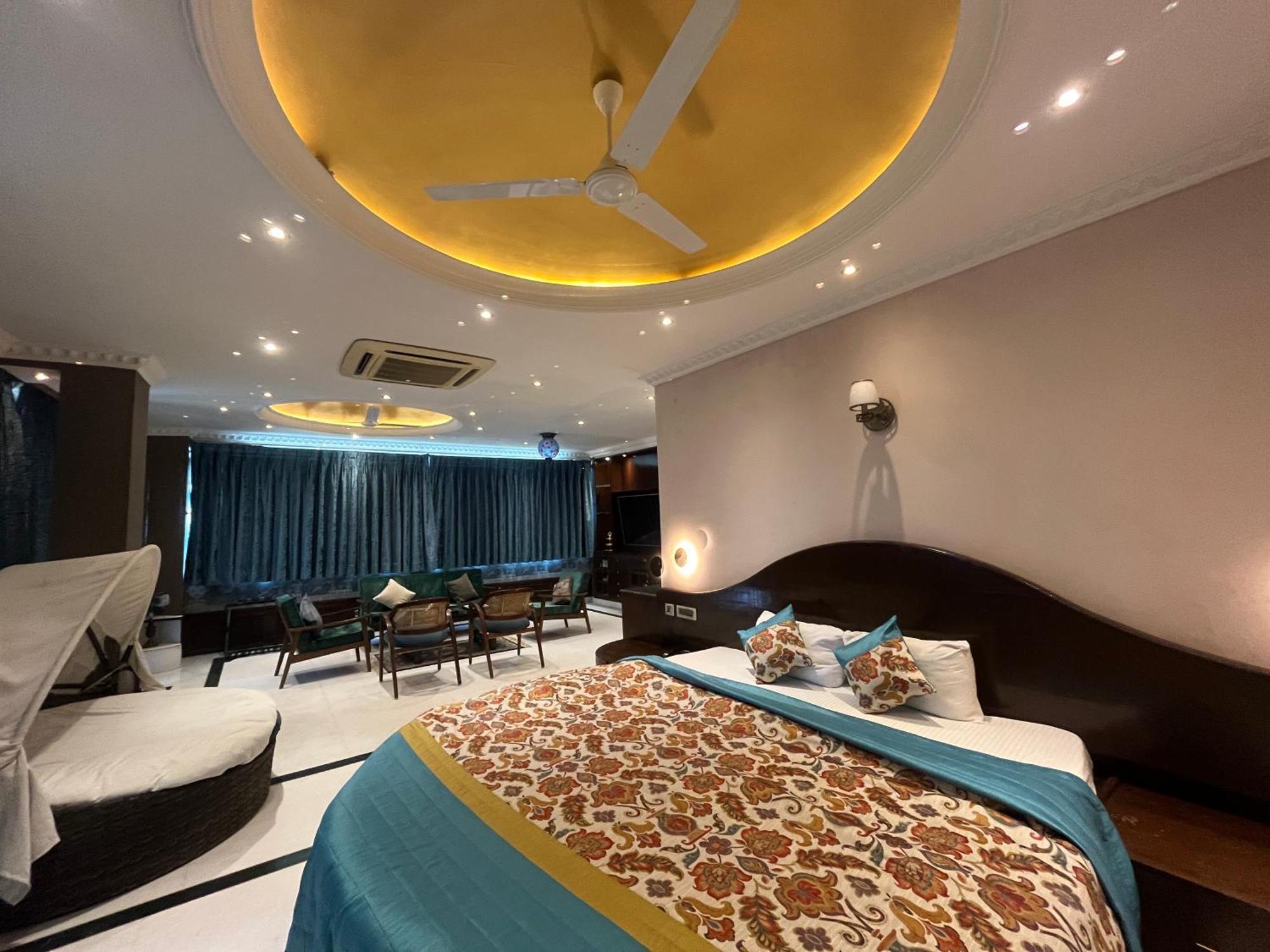 Treehouse Narmade A Riverfront Resort & Spa Narmadapuram Hoshangabad Екстер'єр фото
